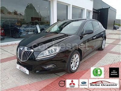 Usado Lancia Delta 120 CV (88 kW) 2008 Negro Utilitario