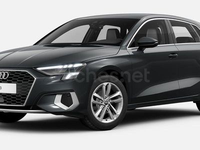 Usado Audi A3 Advanced Plus 110 CV (80 kW) 2023 Gris / plata Berlina