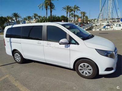 Mercedes V220