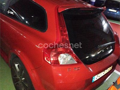 Usado Volvo C30 Summum 220 CV (161 kW) 2006 Rojo Utilitario