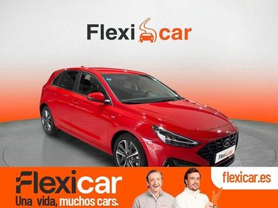 Usado Hyundai i30 120 CV (88 kW) 2020 Rojo Berlina