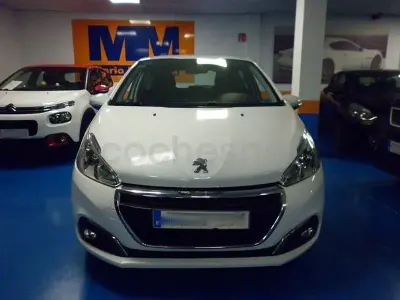 Usado Peugeot 208 Active 100 CV (73 kW) 2019 Blanco Utilitario