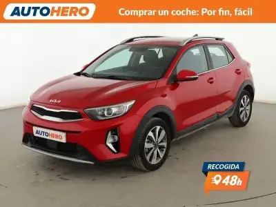 Begagnad Kia Stonic 84 HK (61 kW) 2022 Röd SUV