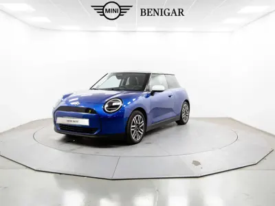 Usado Mini Cooper SE 160 kW (218 CV) 2025 Azul Utilitario