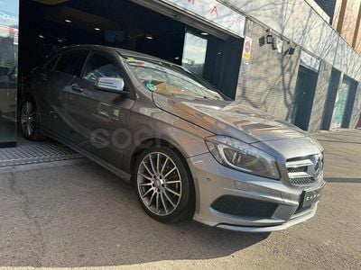 Usado Mercedes A200 AMG line 136 CV (100 kW) 2014 Gris / plata Berlina