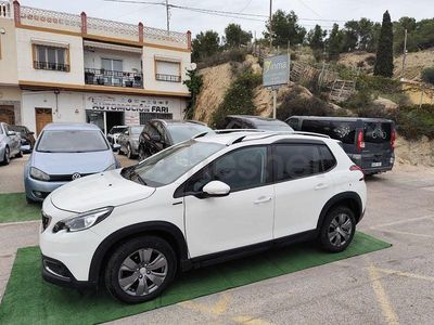 Usado Peugeot 2008 Allure 100 CV (73 kW) 2019 Blanco SUV