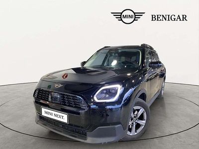 Negro Usado 2025 Mini One D Countryman Essential SUV | 35.425 €