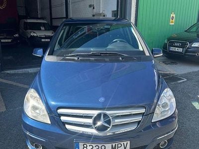 Usado Mercedes B180 109 CV (80 kW) 2008 Azul Monovolumen