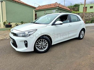 Usado Kia Rio Plus 84 CV (61 kW) 2017 Blanco Berlina