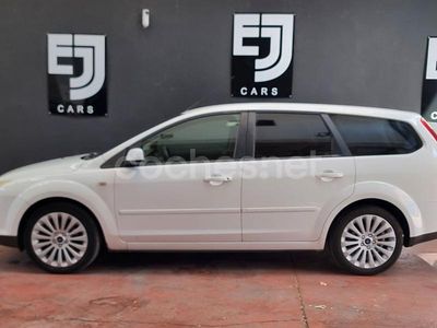 Blanco Usado 2007 Ford Focus Trend Familiar | 4890 € (Precio justo)