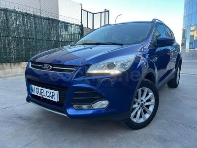 Usado Ford Kuga Trend 150 HP (110 kW) 2014 Azul SUV