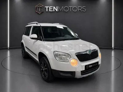 Usado Skoda Yeti 105 CV (77 kW) 2013 Blanco SUV