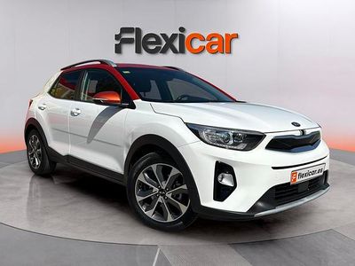 Usado Kia Stonic 120 CV (88 kW) 2018 Blanco SUV