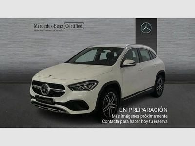 Używany Mercedes GLA250 Progressive 218 KM (160 kW) 2021 Biały SUV