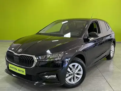 Usado Skoda Fabia Selection 95 CV (69 kW) 2025 Negro Utilitario