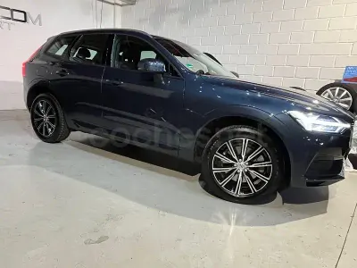 Usado Volvo XC60 Momentum 250 CV (183 kW) 2018 Azul SUV