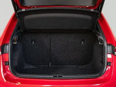 Usado Skoda Scala 115 CV (84 kW) 2025 Rojo Utilitario