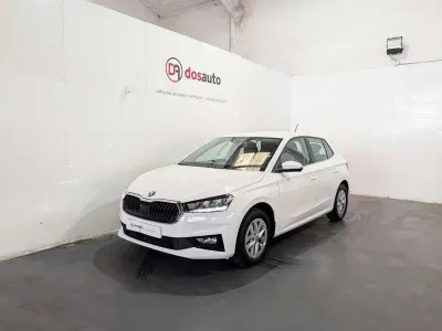 Usado Skoda Fabia Ambition 95 CV (69 kW) 2023 Blanco Utilitario
