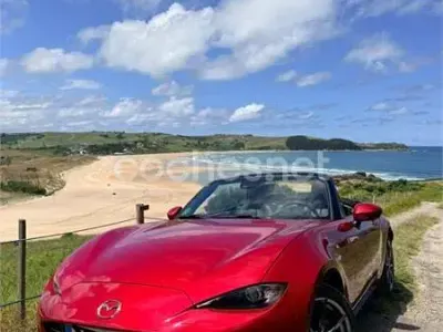 Usado Mazda MX5 Luxury 160 CV (117 kW) 2015 Rojo Descapotable