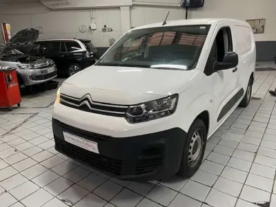 Usado Citroën Berlingo 102 CV (75 kW) 2020 Blanco Monovolumen