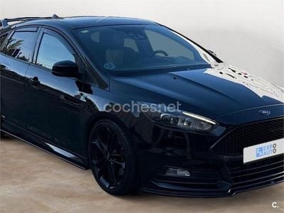 Negro Usado 2016 Ford Focus ST Berlina | 23.250 €