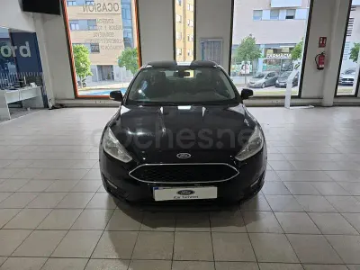 Usado Ford Focus Trend 120 CV (88 kW) 2018 Negro Berlina