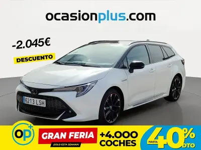 Usado Toyota Corolla Sport 180 CV (132 kW) 2021 Blanco Familiar