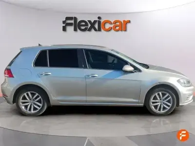 Używany VW Golf VII Advance 115 KM (84 kW) 2019 Szary Hatchback
