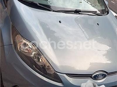 Usado Ford Fiesta Trend 82 CV (60 kW) 2009 Azul Utilitario