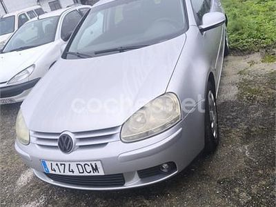Gris / plata Usado 2005 VW Golf IV Highline Berlina | 3800 € (Precio justo)