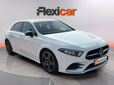 Usado Mercedes A180 116 CV (85 kW) 2021 Blanco Berlina