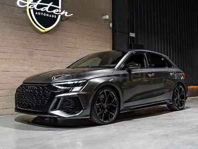 Usado Audi RS3 Sport 400 CV (294 kW) 2022 Gris / plata Berlina