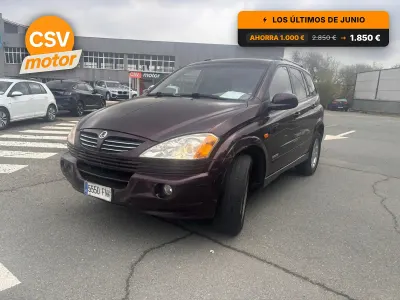 Usado SsangYong Kyron 141 CV (103 kW) 2007 Violeta / lila SUV