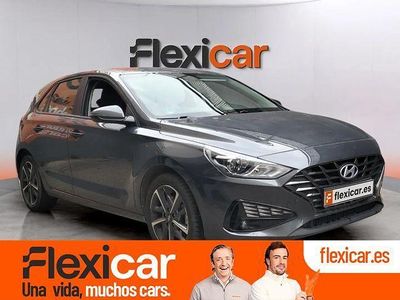 Usado Hyundai i30 110 CV (80 kW) 2021 Gris