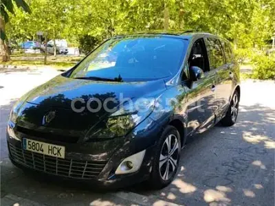 Usado Renault Scenic E-Tech Bose Edition 160 CV (117 kW) 2011 Gris / plata Monovolumen
