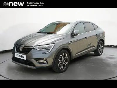 Usado Renault Arkana Techno 140 CV (102 kW) 2023 Gris / plata SUV