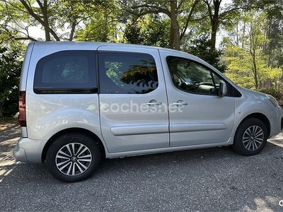 Usado Peugeot Partner Tepee Active 100 CV (73 kW) 2016 Gris / plata Monovolumen