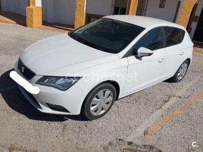 Usado Seat Leon Reference 110 CV (80 kW) 2014 Blanco Berlina