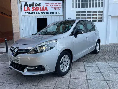 Usado Renault Scénic III LIMITED 130 CV (95 kW) 2014 Gris / plata Monovolumen