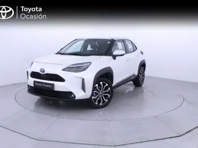 Usado Toyota Yaris Cross Active 116 CV (85 kW) 2022 Blanco SUV