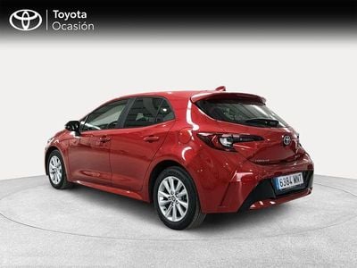 Usado Toyota Corolla Active 140 CV (102 kW) 2024 Rojo Berlina