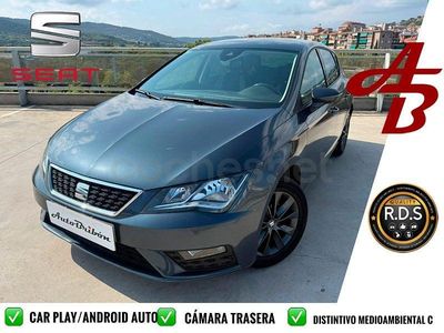Usado Seat Leon Style 115 CV (84 kW) 2020 Gris / plata Berlina