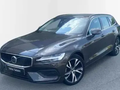 Usado Volvo V60 Core 2025 Gris Familiar