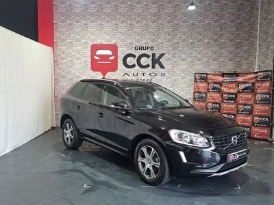 Usado Volvo XC60 R-Design Momentum 150 CV (110 kW) 2016 Negro SUV