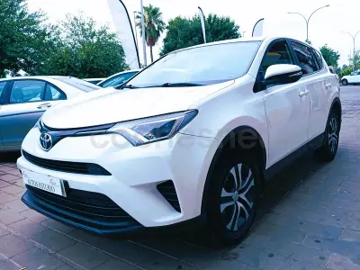 Usado Toyota RAV4 Advance 143 CV (105 kW) 2017 Blanco SUV
