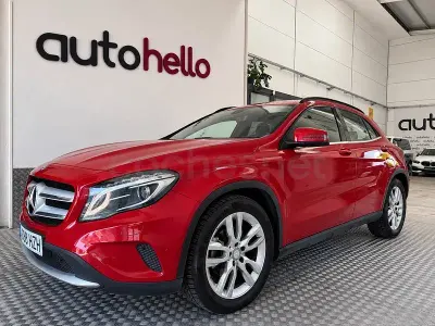 Usado Mercedes GLA200 Urban 136 CV (100 kW) 2014 Rojo SUV