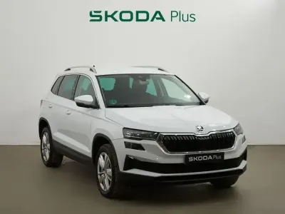 Usado Skoda Karoq Selection 150 HP (110 kW) 2025 Branco SUV