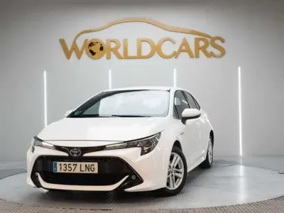 Usado Toyota Corolla Active 122 CV (89 kW) 2021 Blanco Berlina