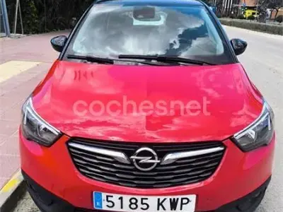 Usado Opel Crossland X Design Edition 102 HP (75 kW) 2019 Vermelho SUV
