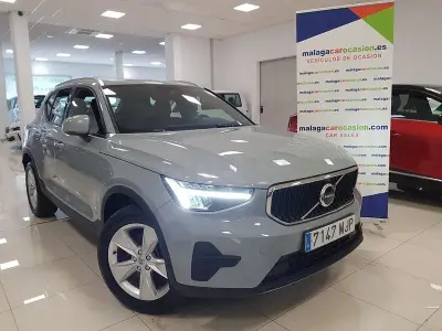 Usado Volvo XC40 Core 163 HP (119 kW) 2023 Cinzento SUV
